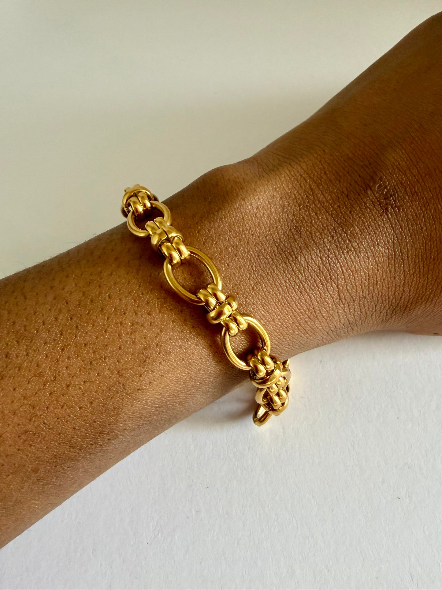 Ola Knot Link Bracelet