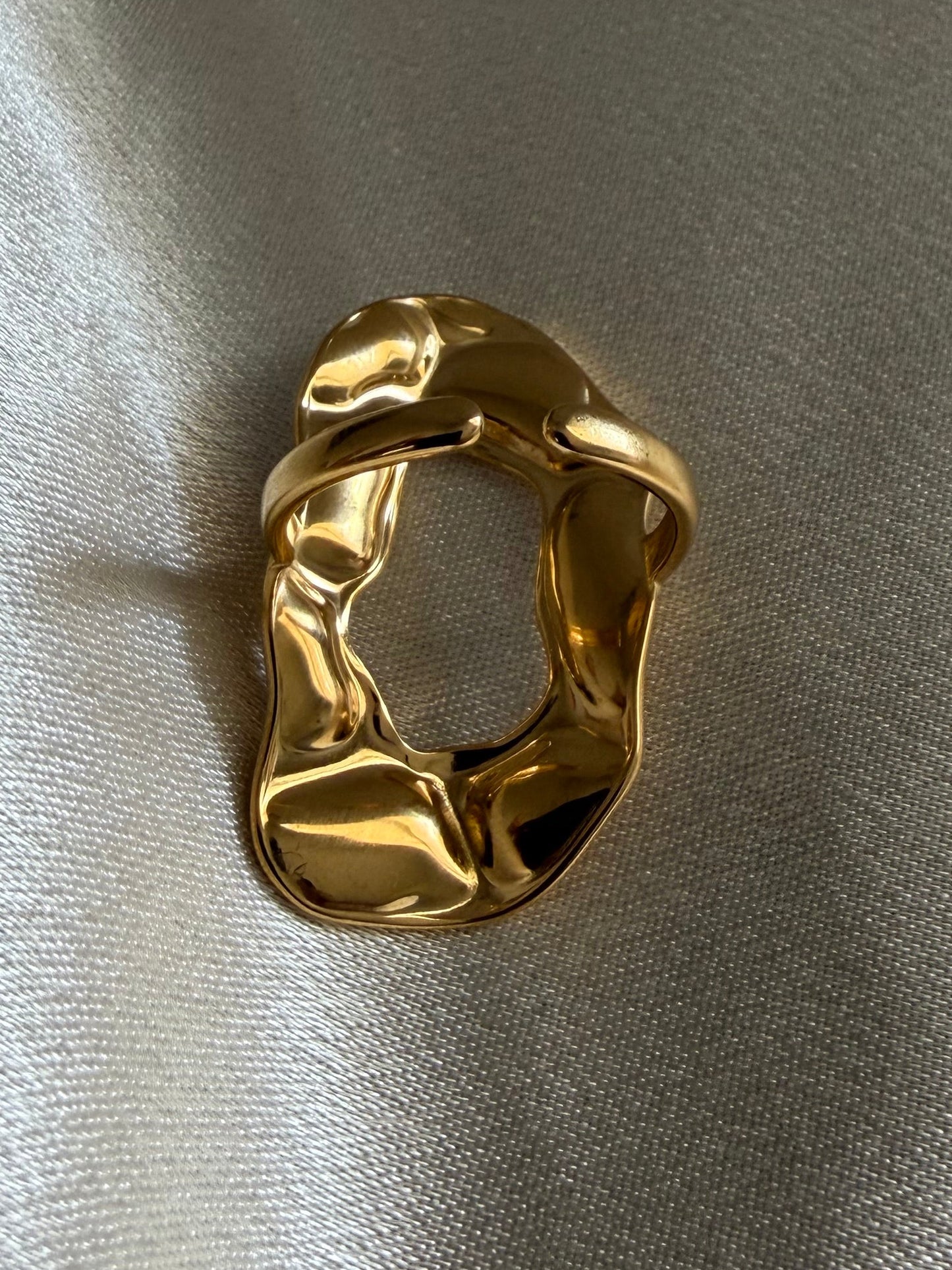 Ara Link Ring