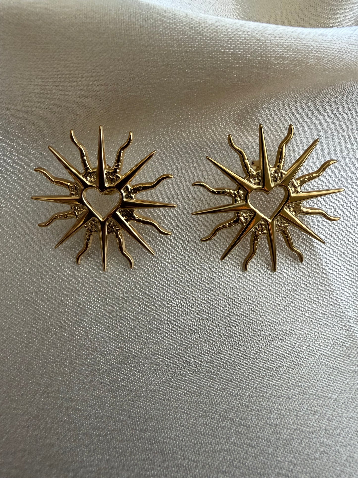 Ola Studs (Sunburst Heart)