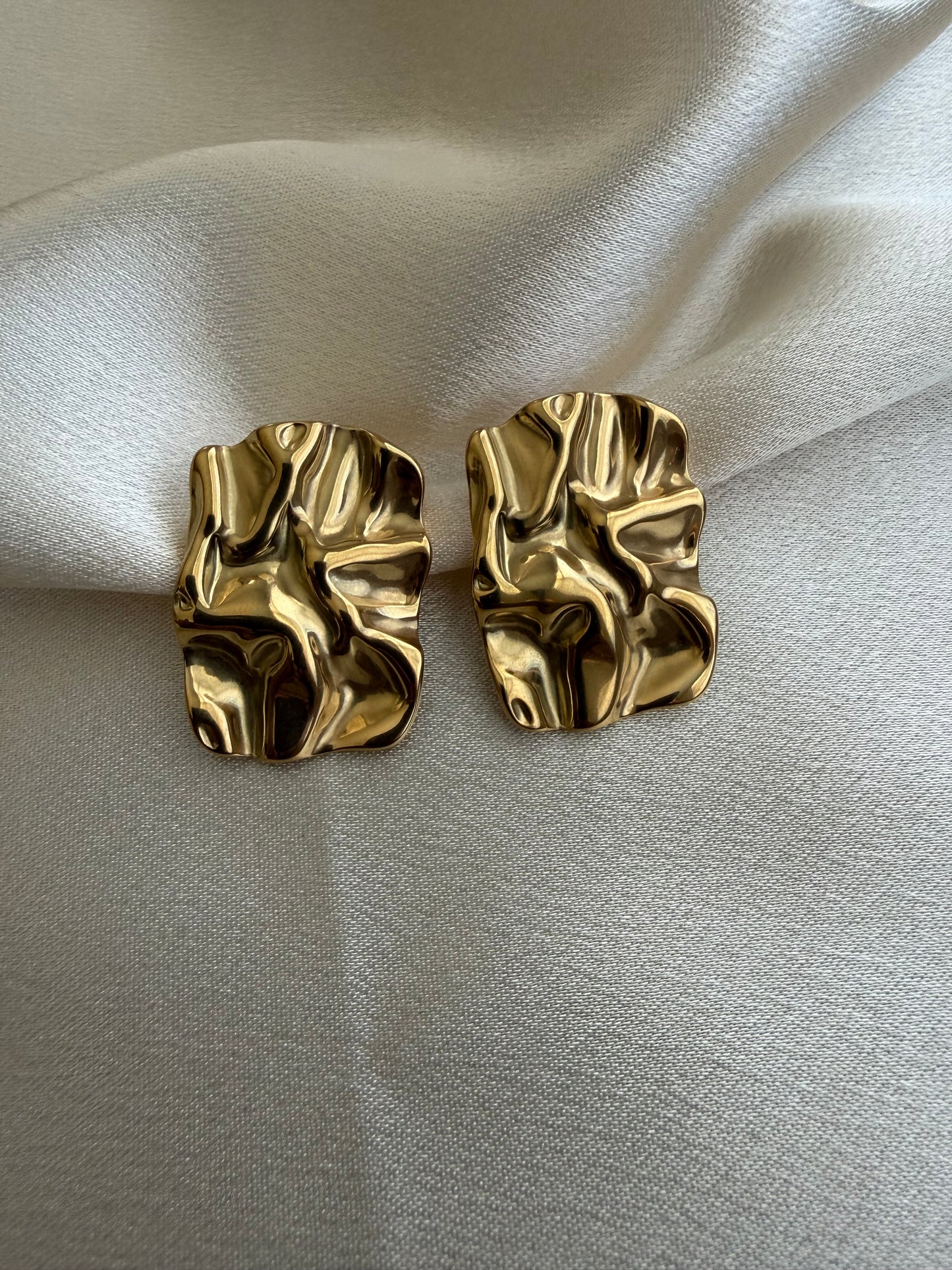 Ola Studs (Crushed Texture)