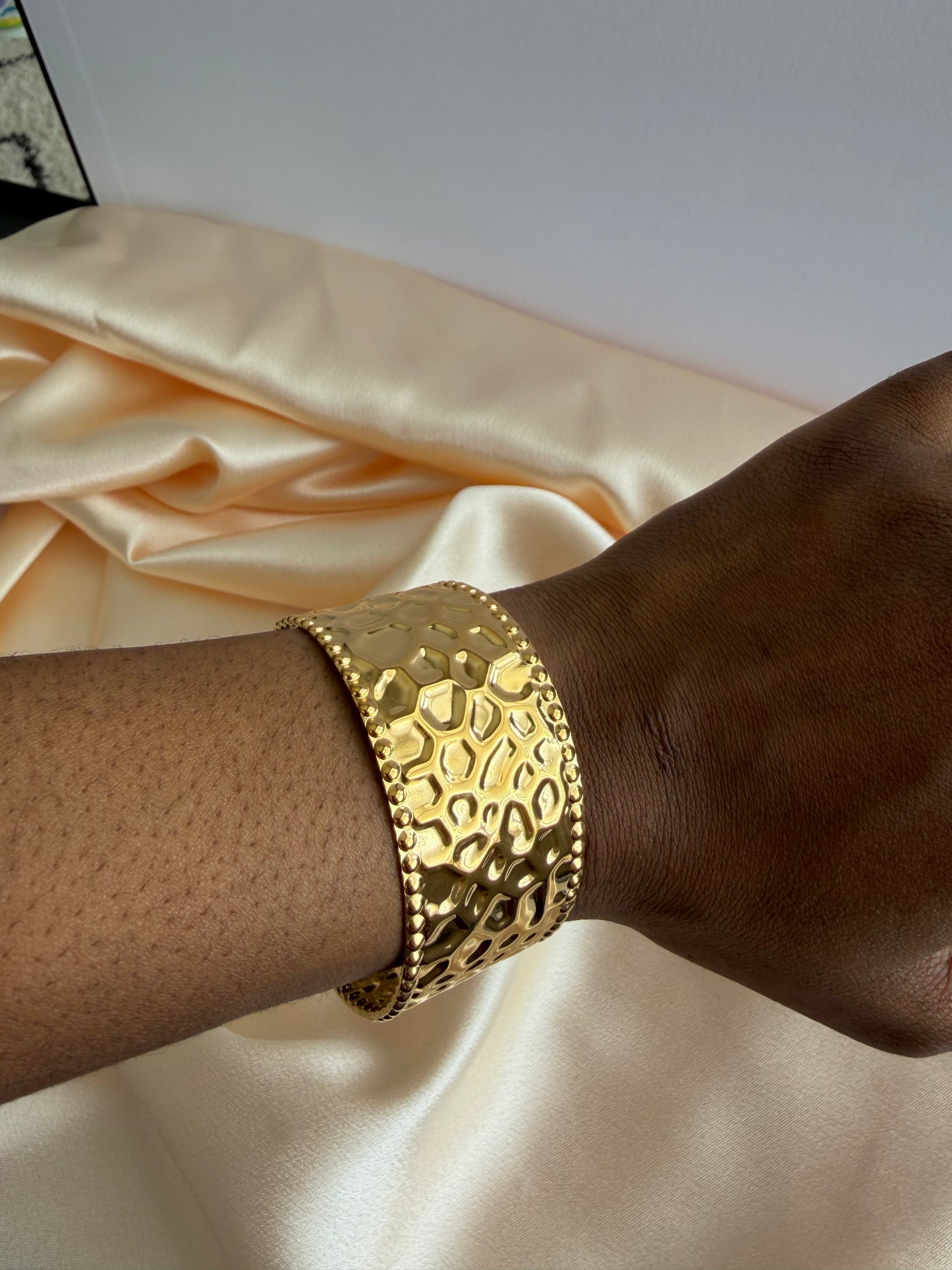 Ade Cuff-Textured Gold