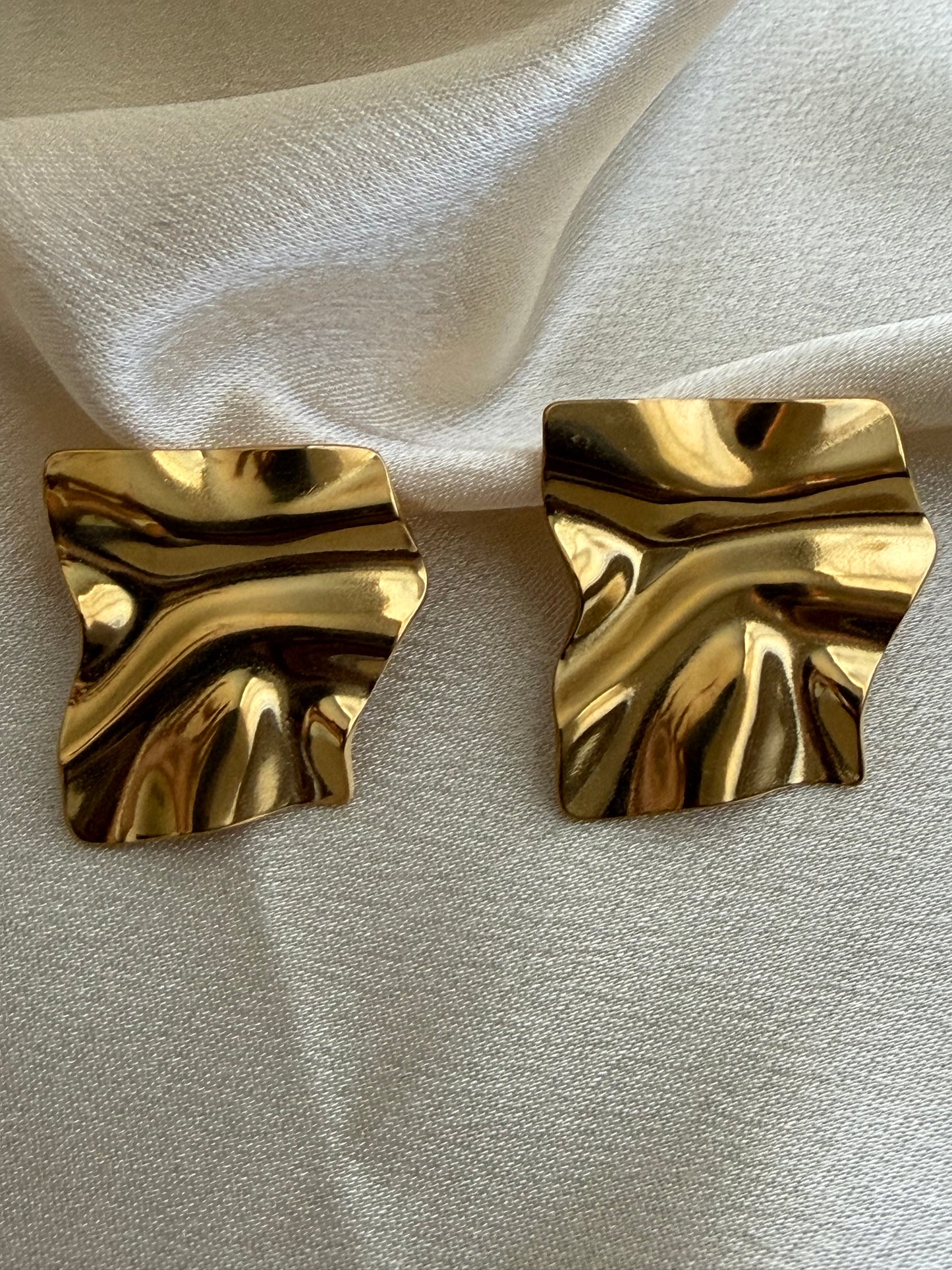 Ola Studs (Melted Square)