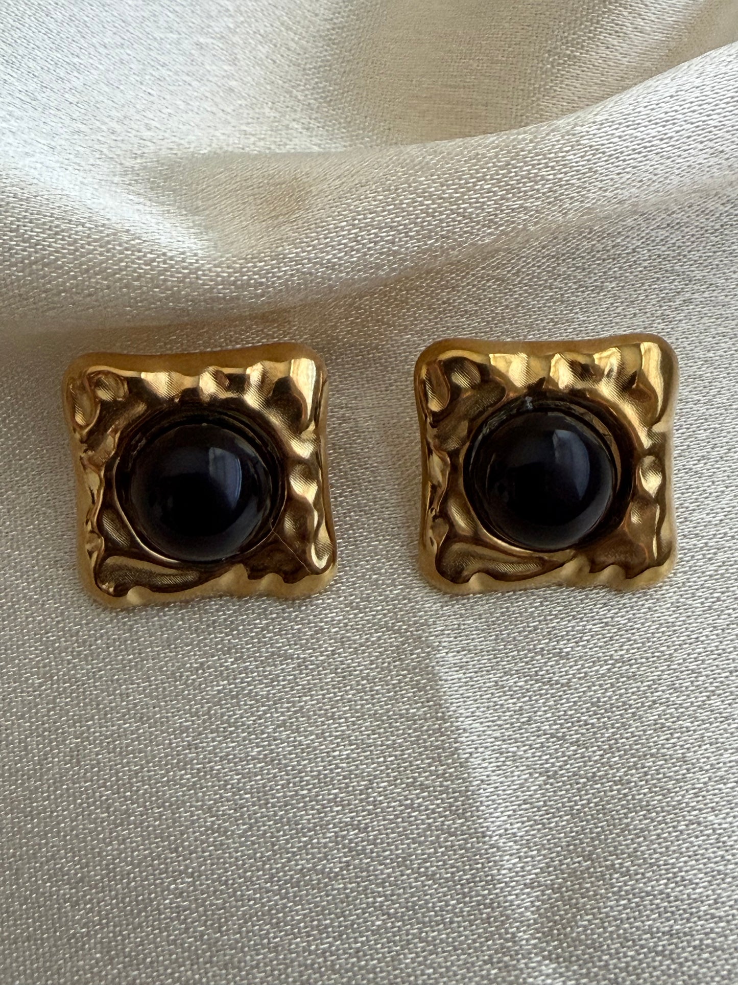 Ola Studs (Black Stone)