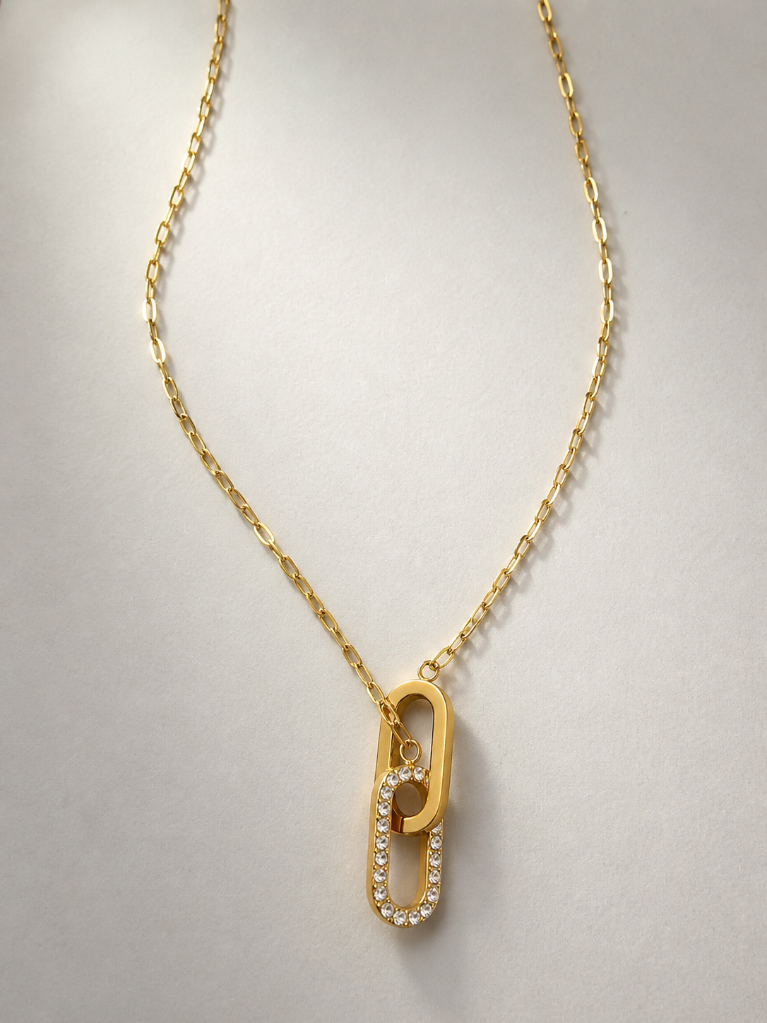 Ade Necklace (Linked Crystal)