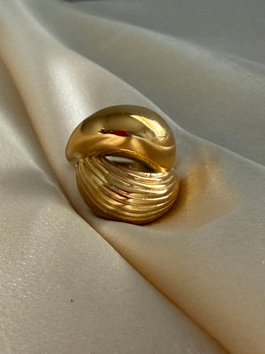 Ola Shell Ring