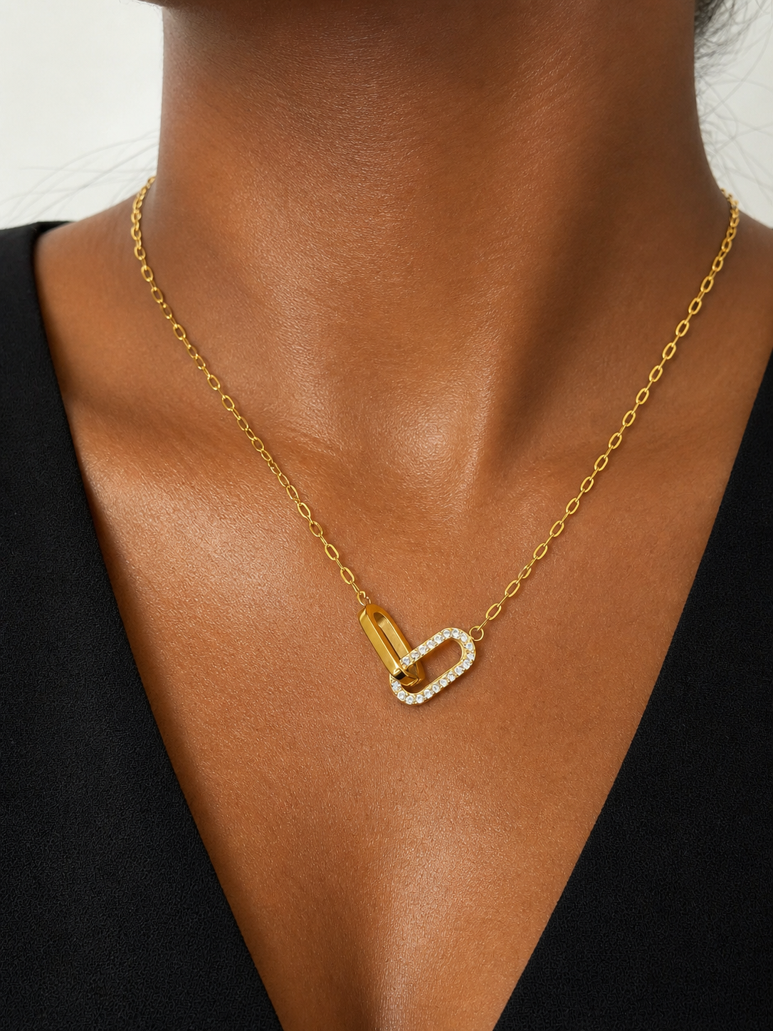 Ade Necklace (Linked Crystal)