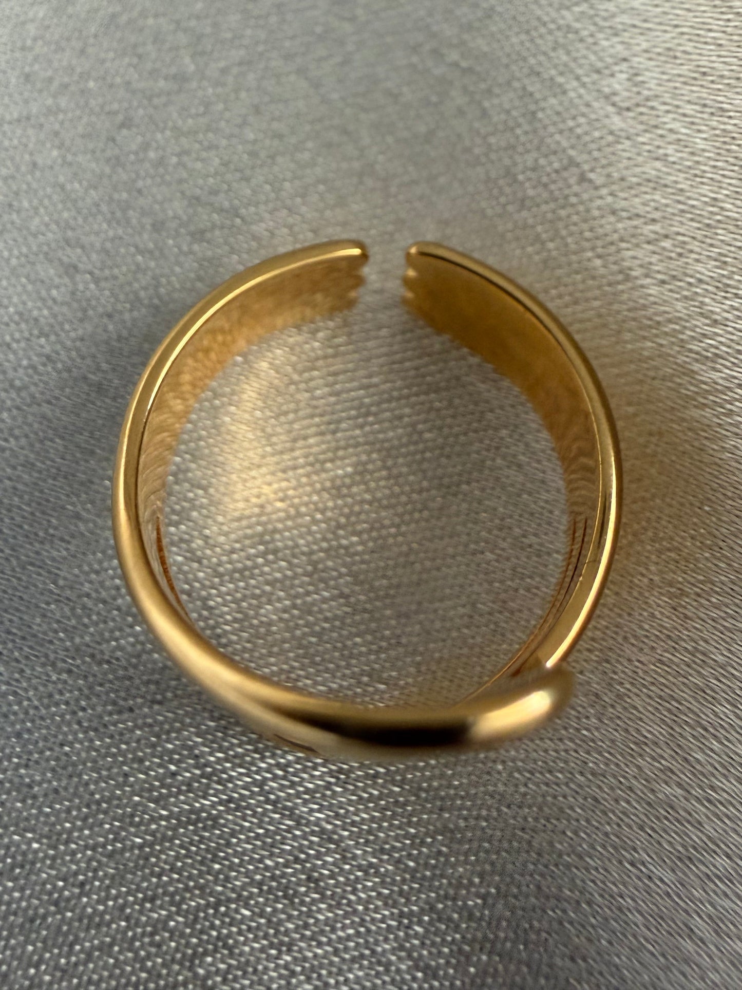 Ewa Wave Ring