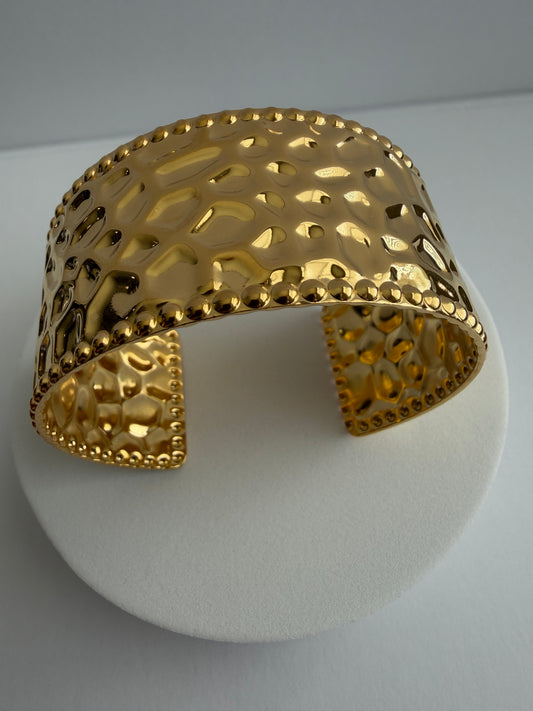 Ade Cuff-Textured Gold