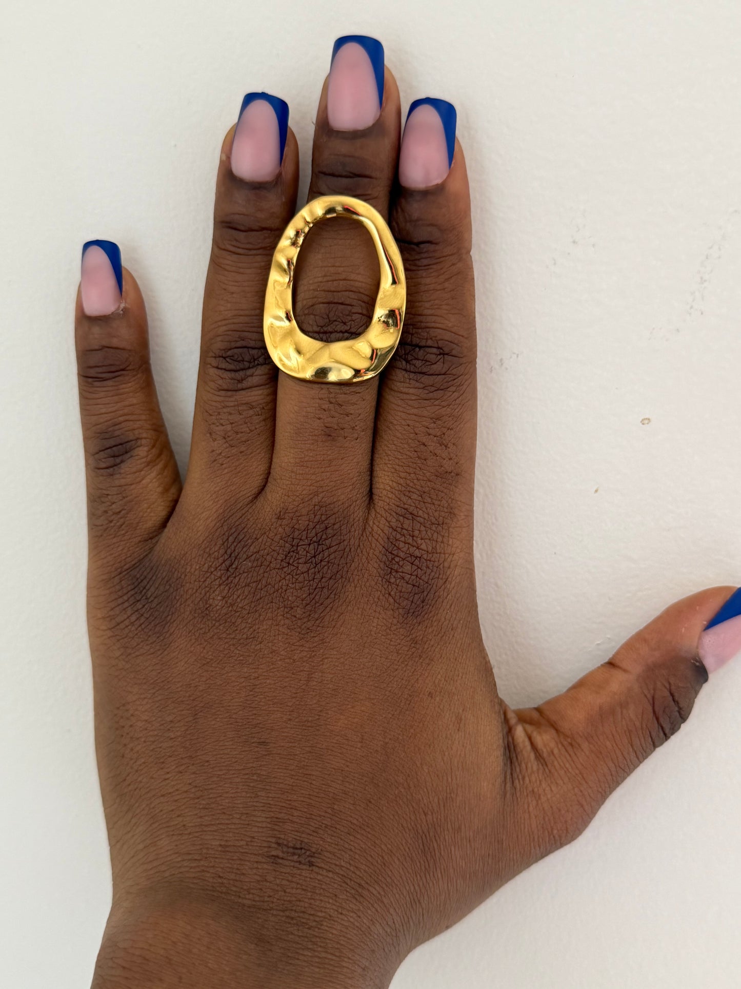 Ara Oval Ring