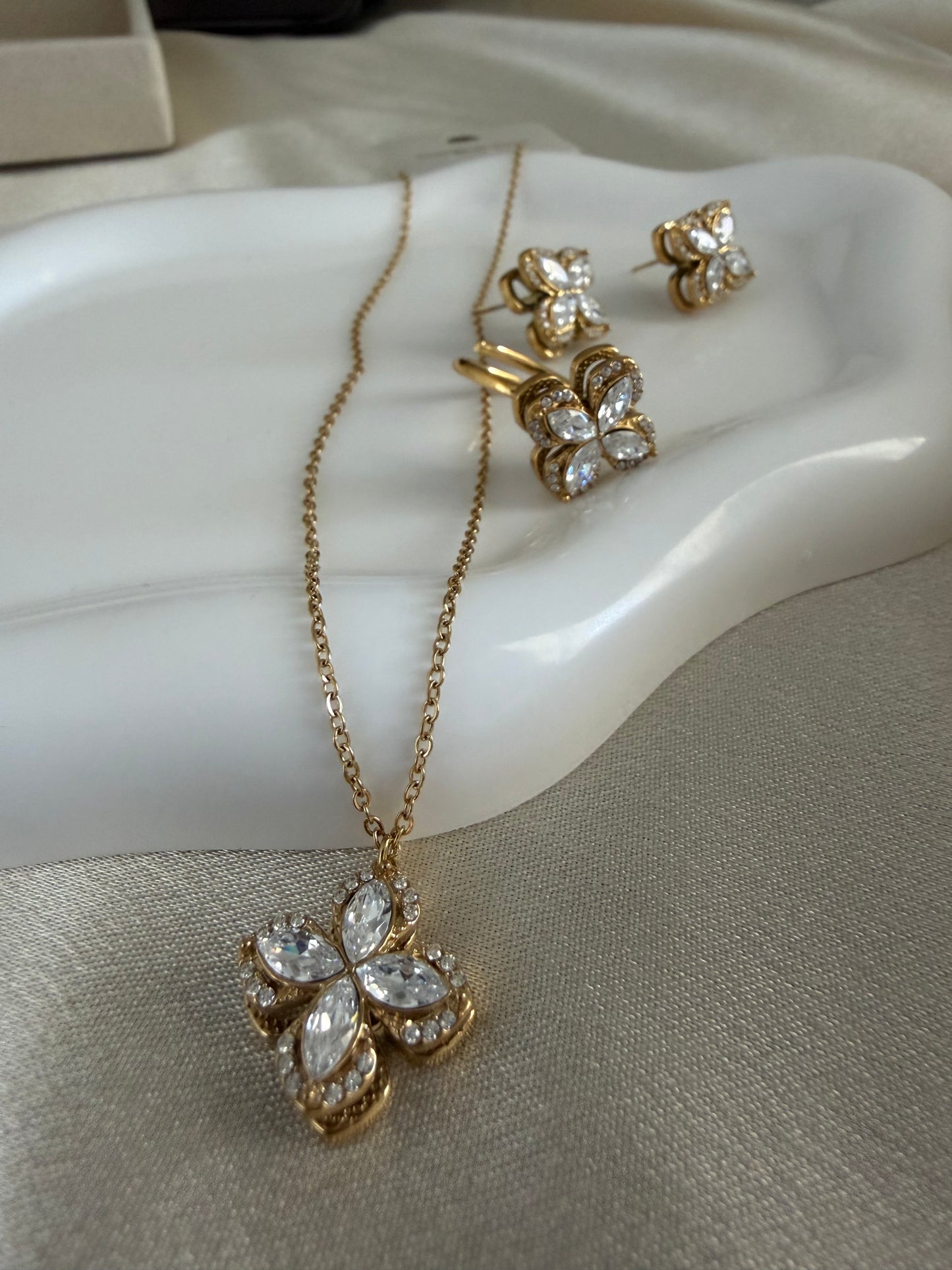 Ewa Bloom Set