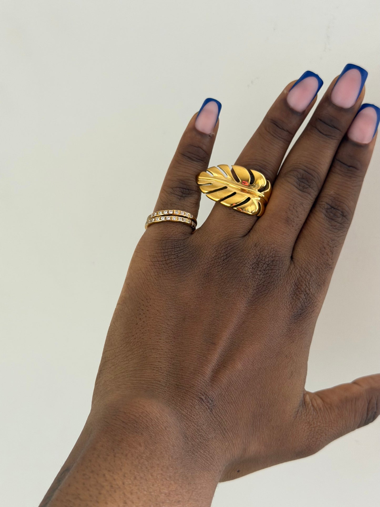 Ara Leaf Ring