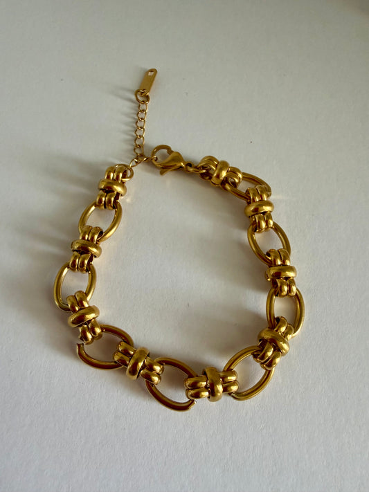Ola Knot Link Bracelet