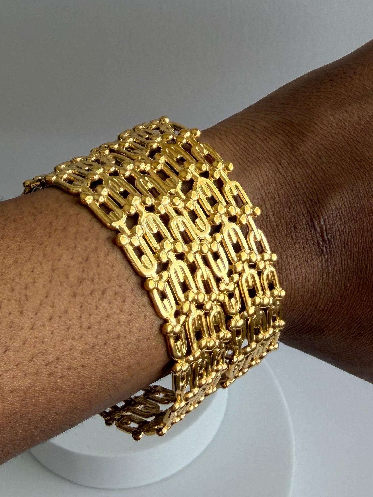 Ade Cuff – Linked Grid