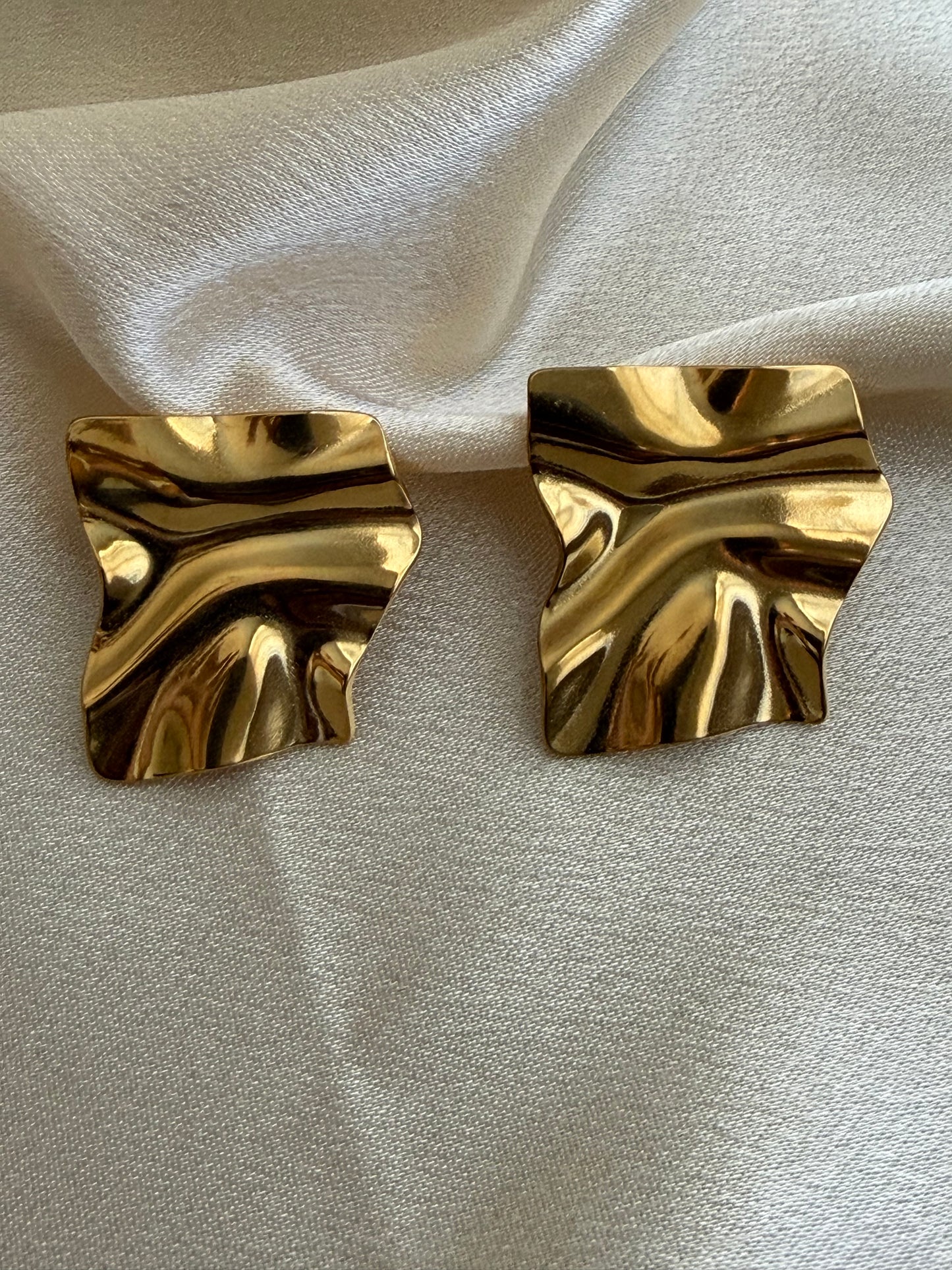 Ola Studs (Melted Square)
