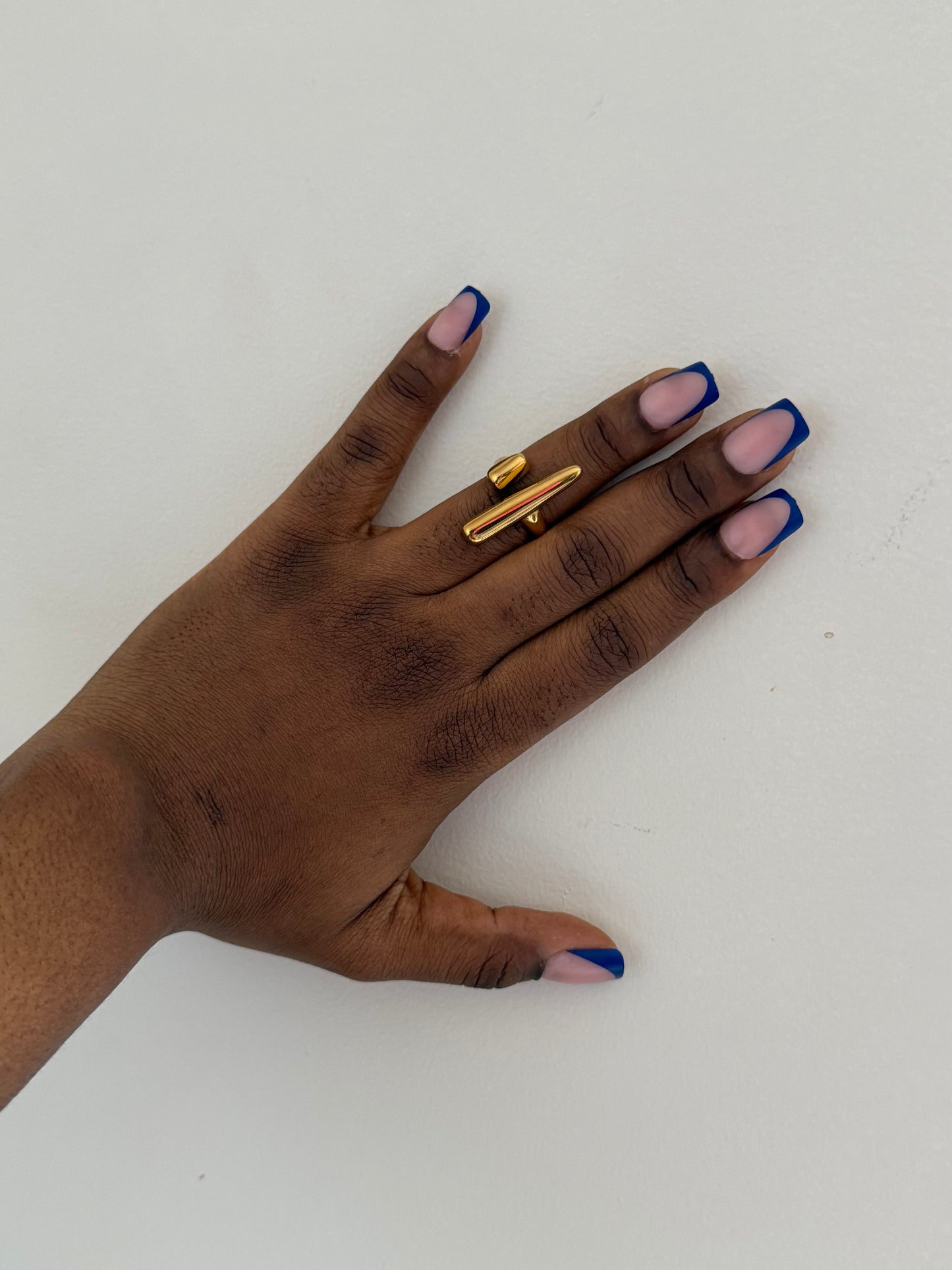 Ara Bar Ring