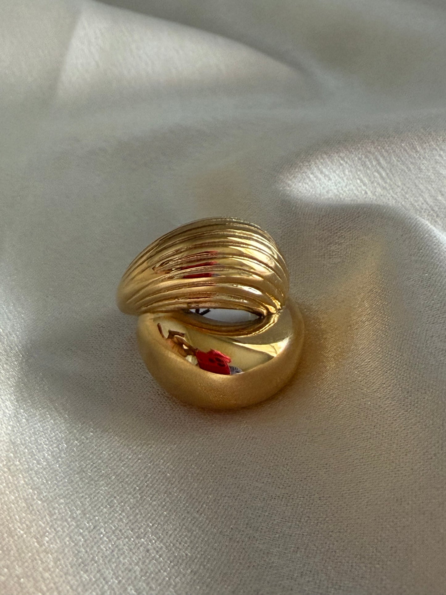 Ola Shell Ring