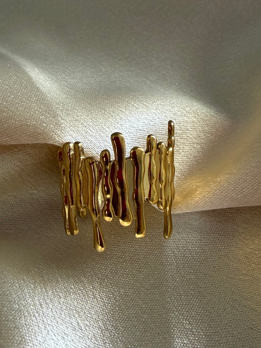 Ara Texture Ring