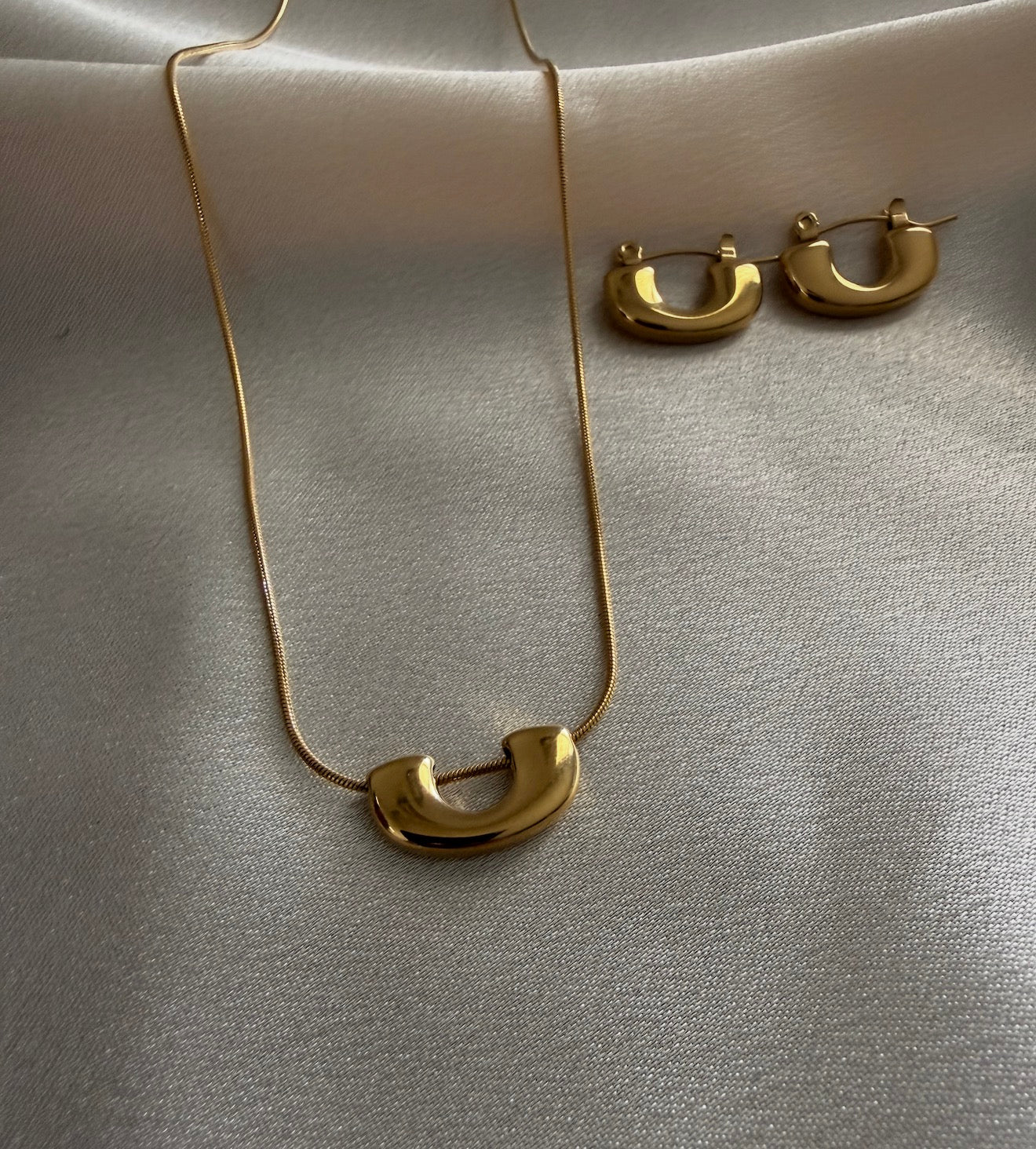 Ara curve  Set