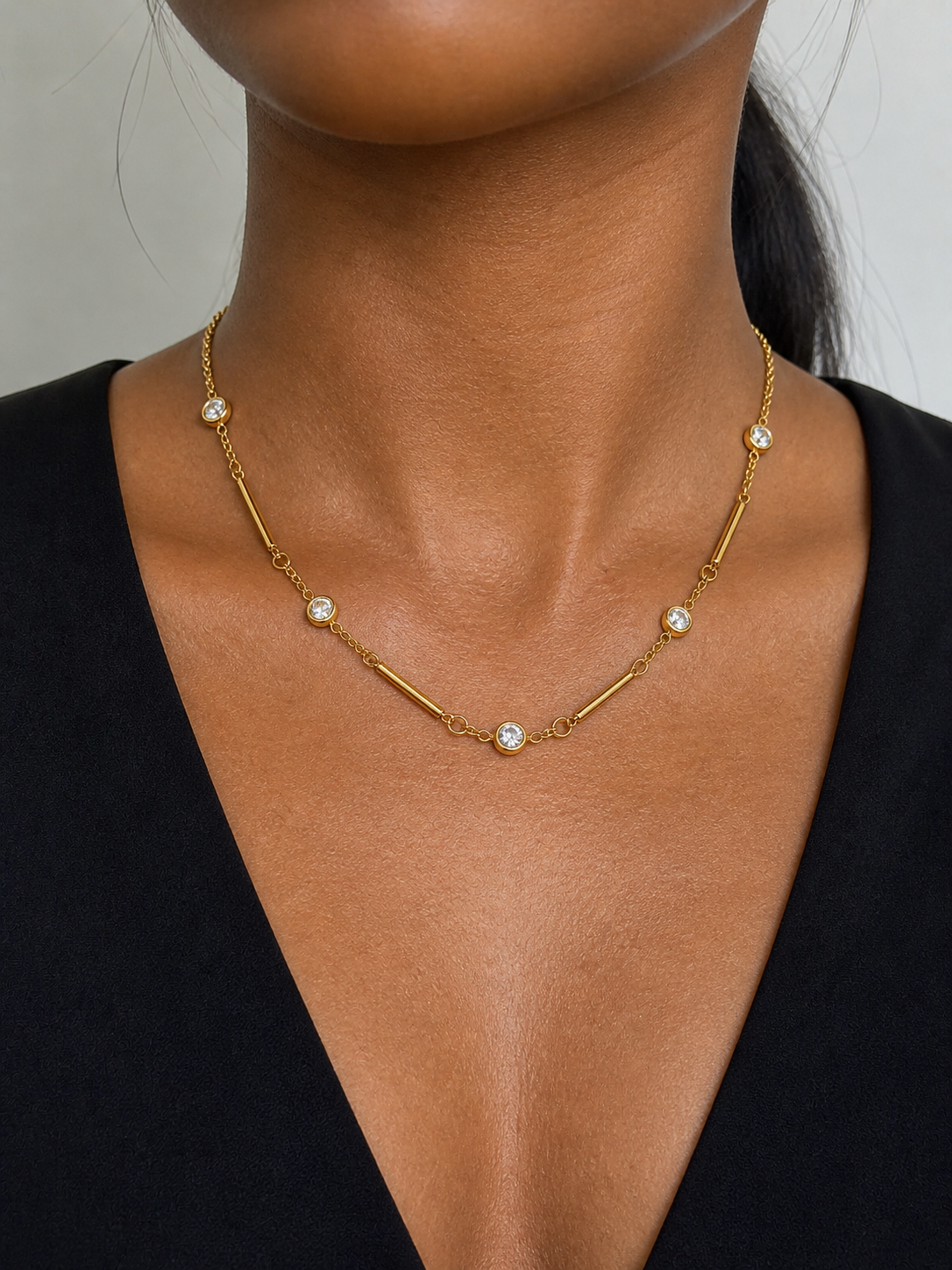 Ewa Necklace (Long Crystal Link)